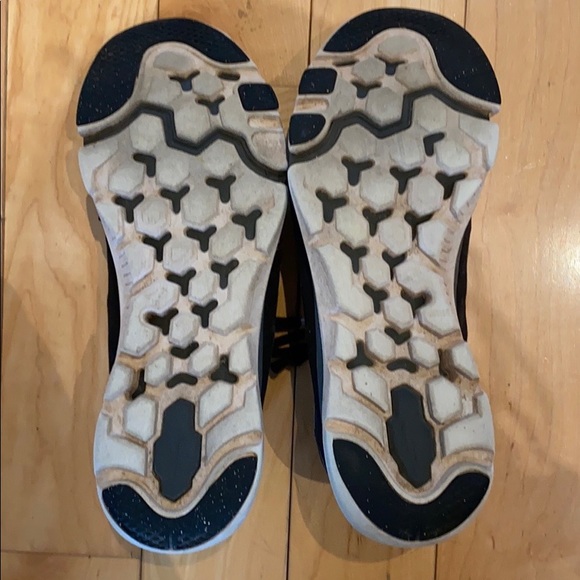 Nike Running Shoes - Picture 5 of 9